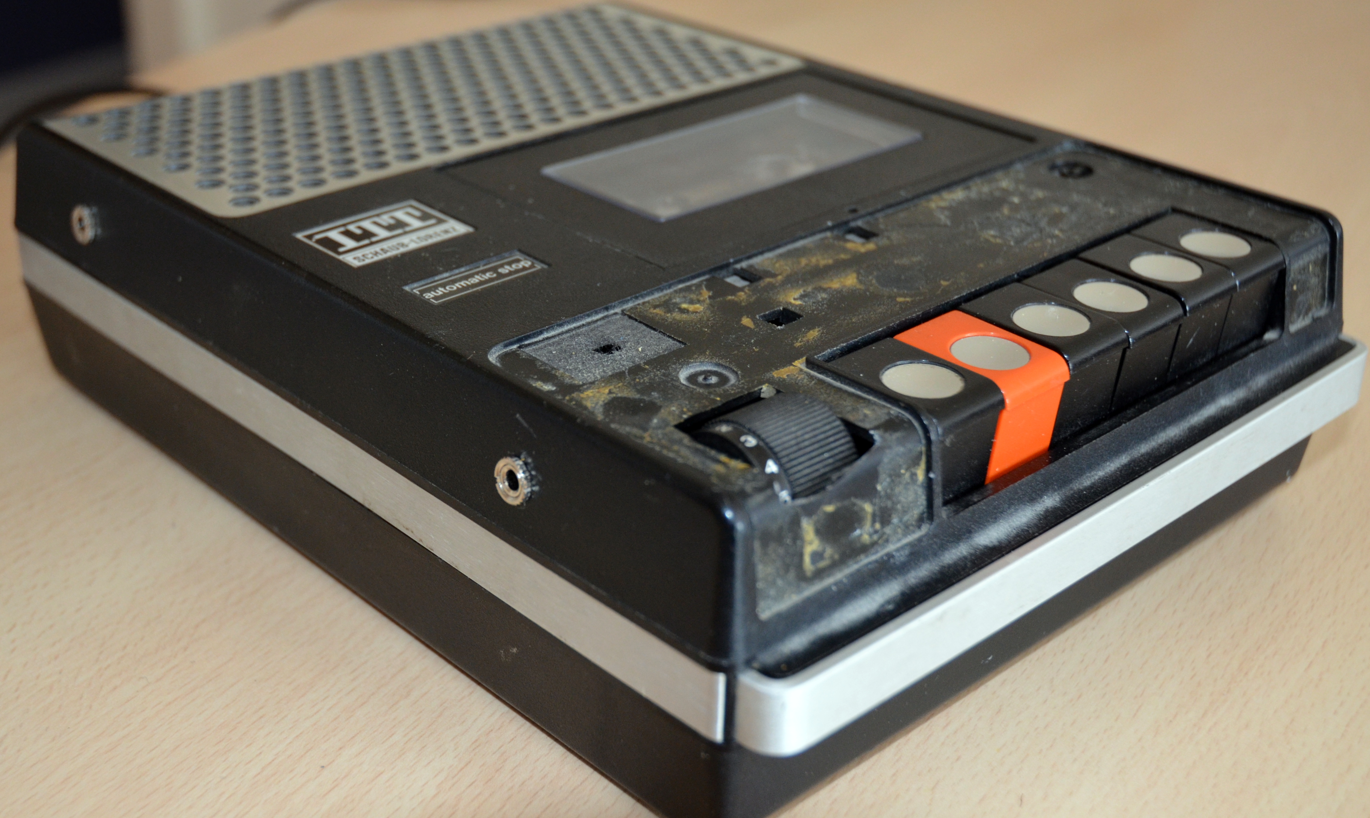 The tale of old ITT Schaub-Lorenz SL58 Super. | Gareth W. Young